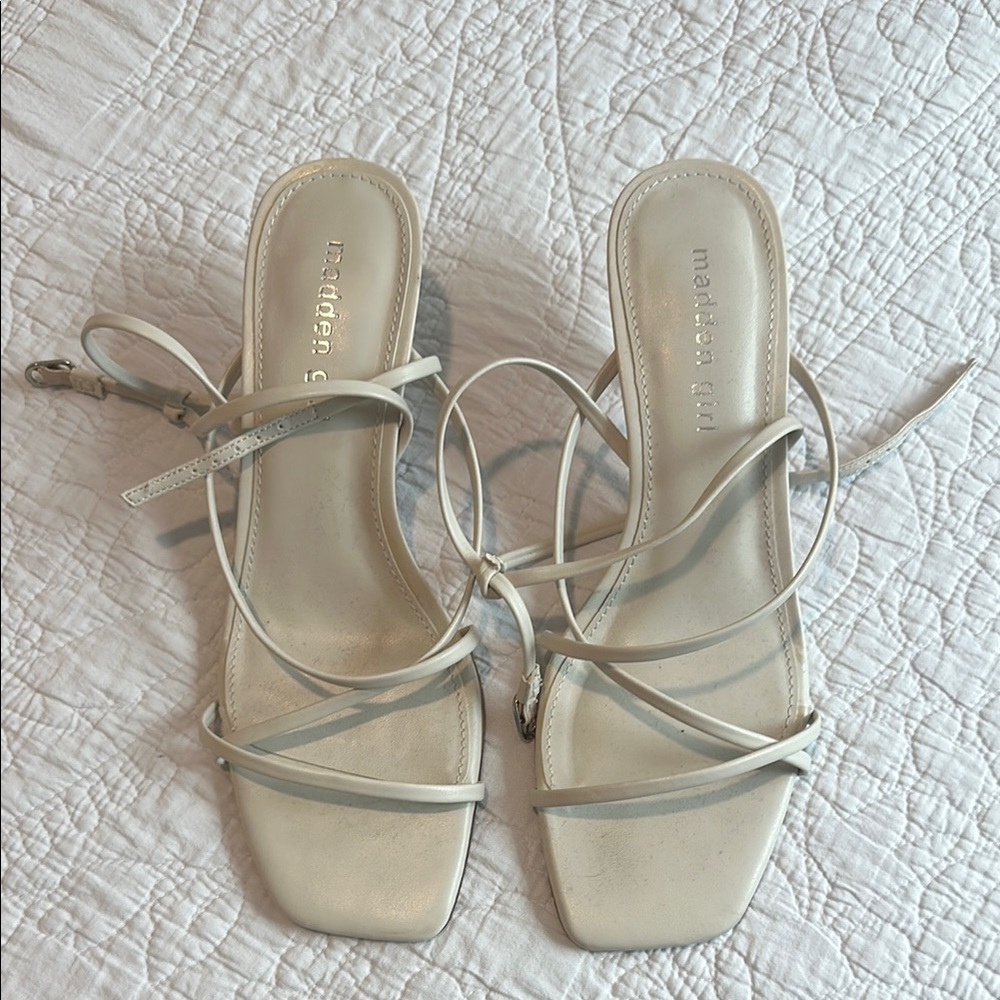 Matisse Women's Cream Strappy Sandals